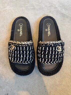 Chanel Black and Gold CC logo Women's Slides / sandals brand new